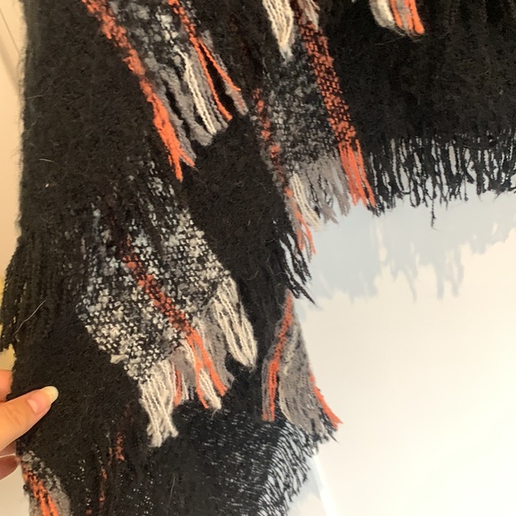 STEVE MADDEN PONCHO m-l - Picture 3 of 4